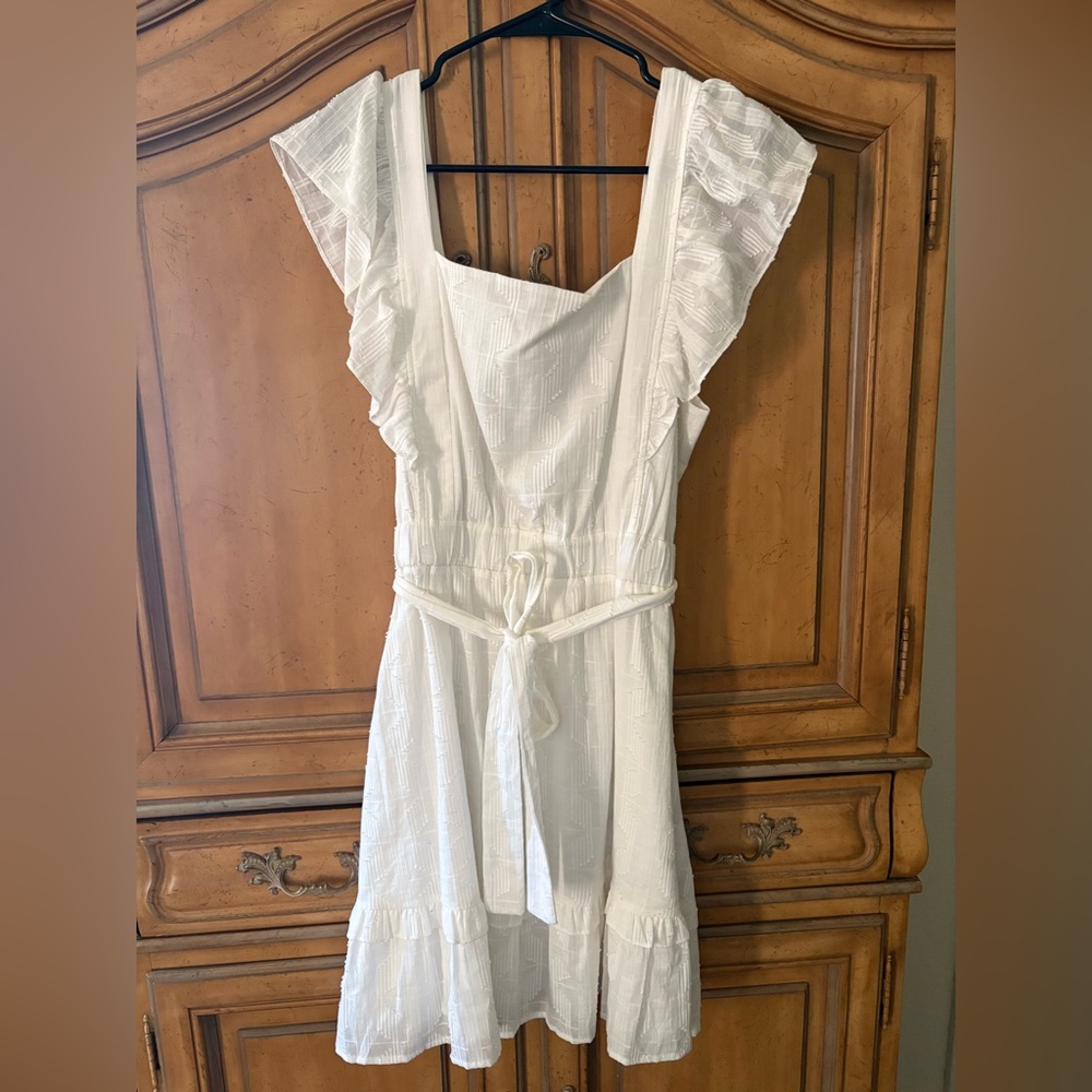 Gilli White Ruffled Dress - Medium